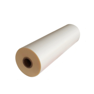 Ideal para proyectos de vidrio laminado que exigen la máxima transparencia y durabilidad. Claridad Incomparable: Este film ofrece una alta claridad (con una transmitancia de luz superior al 90%), maximizando el paso de la luz natural y manteniendo el diseño original del vidrio.