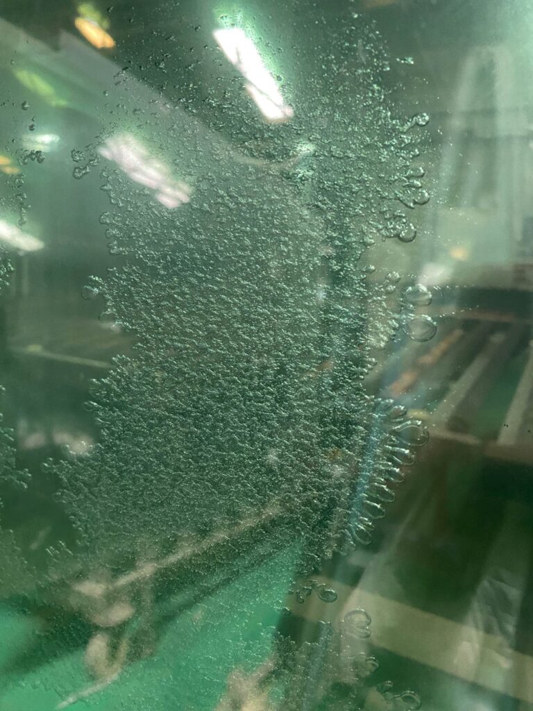 evitar burbujas vidrio laminado EVA, solución delaminación vidrio, protocolo vacío laminación EVA